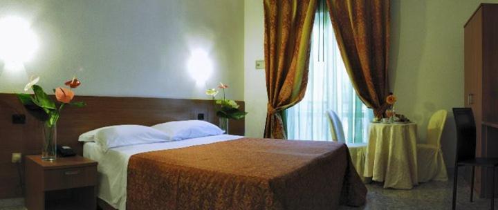 Hotel Villa Giusy Кастелланета-Марина Экстерьер фото
