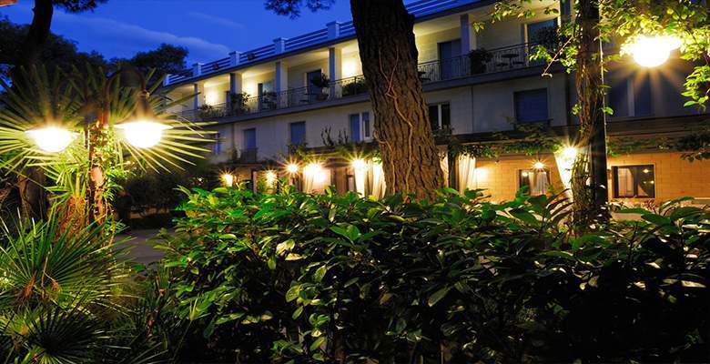 Hotel Villa Giusy Кастелланета-Марина Экстерьер фото